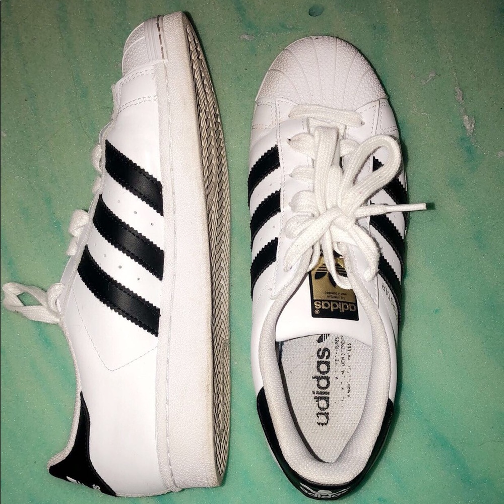 adidas superstars 🤩🤩